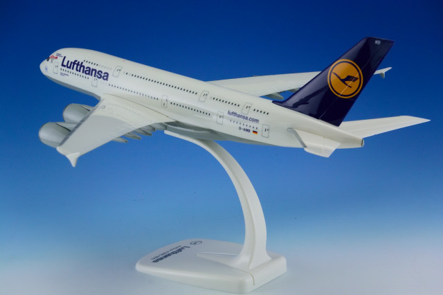 A380-800 ルフトハンザ航空 FCバイエルン特別塗装 1:250 HERPA [609852]